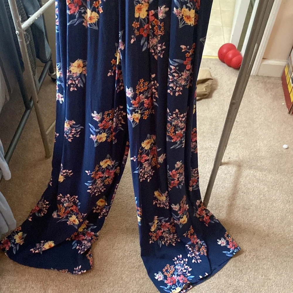 Floral jumpsuit - Picture 2 of 4